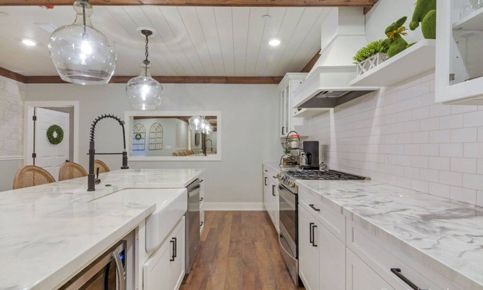 Galena Condo | Two Story Suite Overlooking Historic Main Street Galena, IL. Sleeps 16!