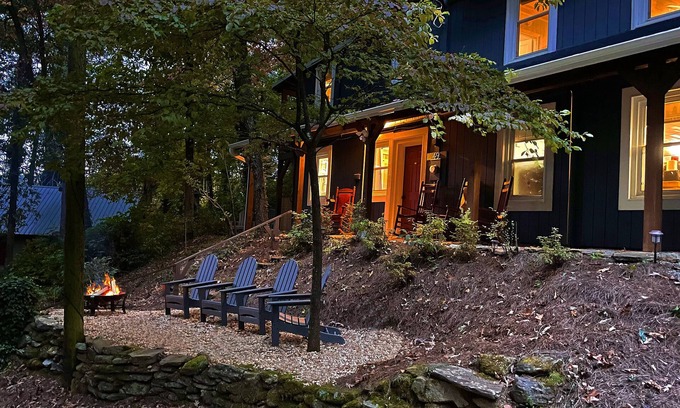 Clayton House | Two Stylish Homes in one Listing. Inside Clayton city limits. Two Hot Tubs.