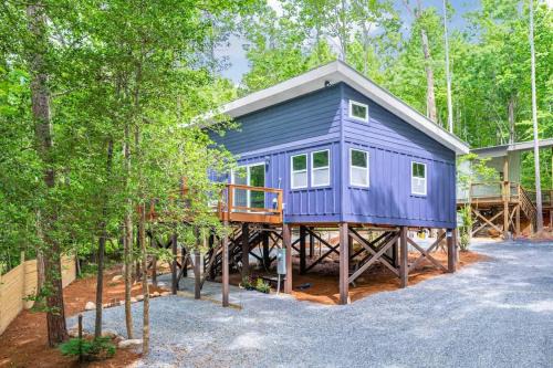 Bynum House | Two Tree Houses - Galaxy & Full Bloom