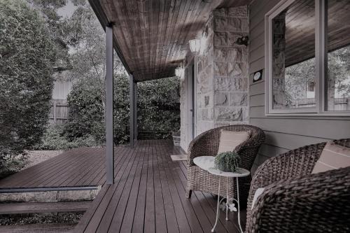 Yarra Glen Bed & Breakfast | Two Truffles Cottage Accommodation