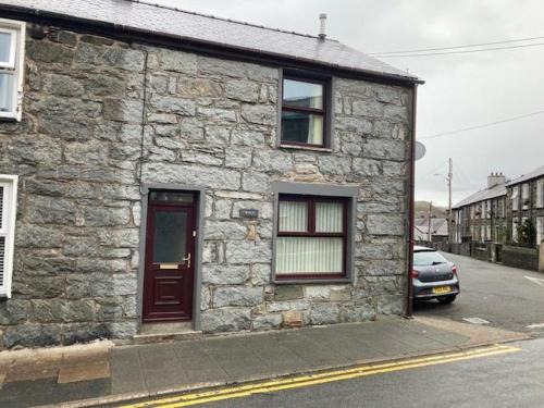 Rhiwbryfdir House | Twrog, 3 bedroom house