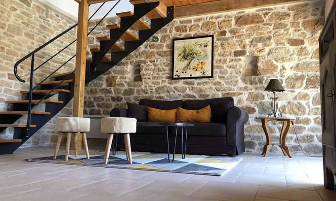 Fouesnant Cottage | Ty Bihan Small stone house in a quiet location 5 minutes from the beach