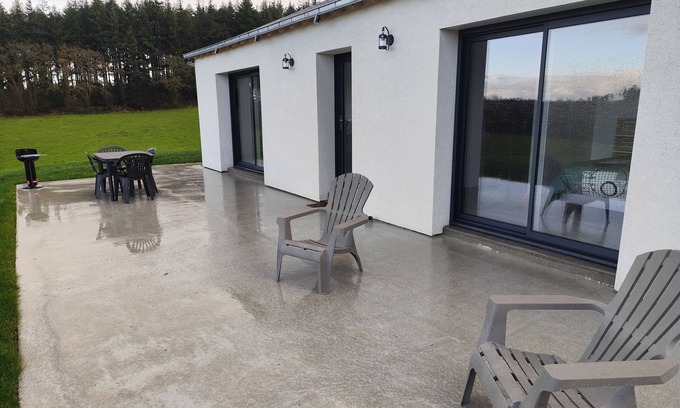 Inguiniel Apartment | Ty bugale in the heart of nature, 30 minutes from Lorient and its coast, ideal for recharging your batteries.