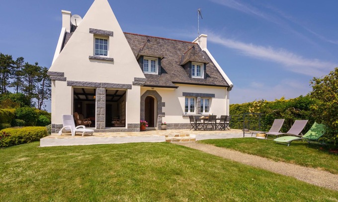 Plobannalec-Lesconil House | Ty Didrouz by Interhome