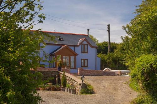 Fishguard House | Ty-Hapus cottage