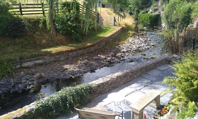 Llanrhaeadr-ym-Mochnant House | Ty Idris