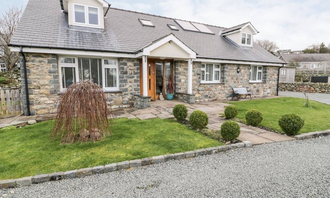 Dyffryn Ardudwy Cottage | TY NI, pet friendly, character holiday cottage in Dyffryn Ardudwy
