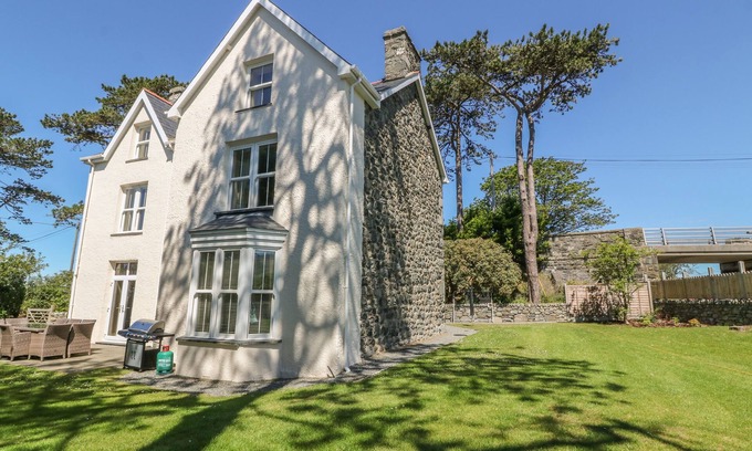 Talybont Cottage | Tyddyn Goronwy