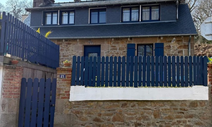 Perros-Guirec House | Typical Fisherman's house at the port of Perros Guirec 2 Bedrooms