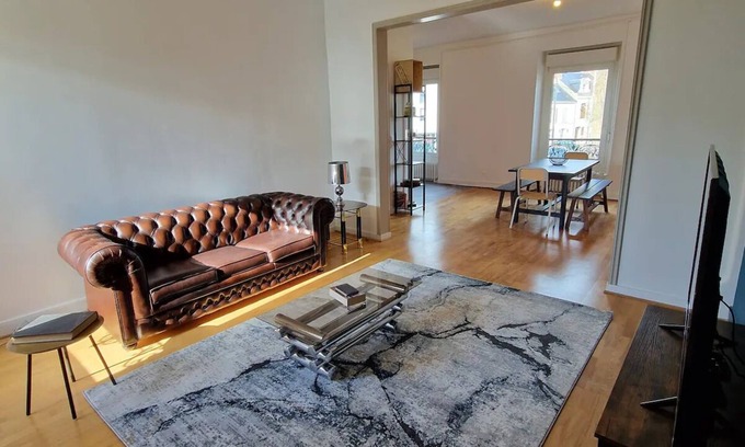 Nord - Gare House | Typical Mans house, renovated, quiet, with exterior - In the centre - 8 places