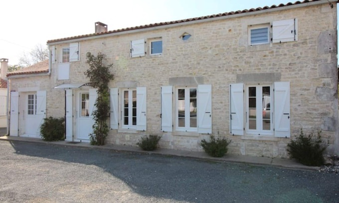 L'Echardiere House | Typical Olive House 5 minutes from the beach