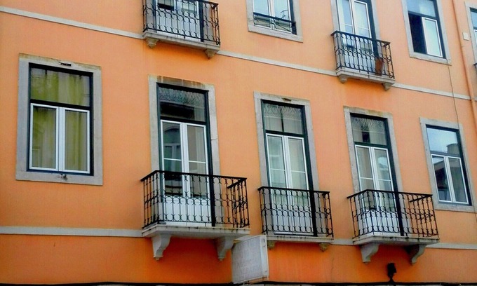 Alfama Apartment | Typical Pombalina house close to everything