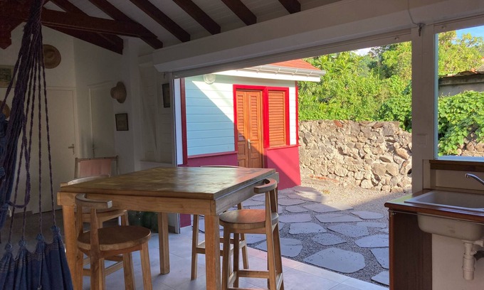 Case-Pilote House | Typical seaside townhouse in an authentic fishing village
