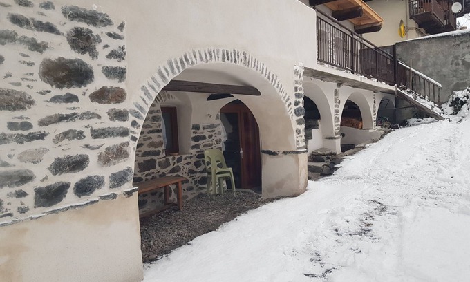 Vallouise-Pelvoux Apartment | Typical village apartment