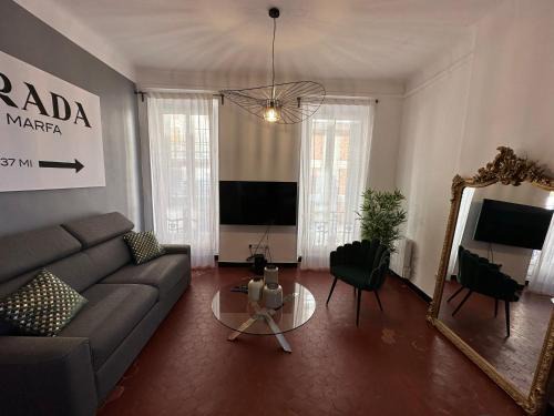 Le Rouet Apartment | Typique 3 fenêtres marseillais