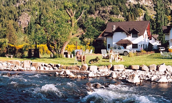 San Martin de los Andes Cabin | Tyrolean Style Cabins - Backyard With Stream - Near To Downtown
