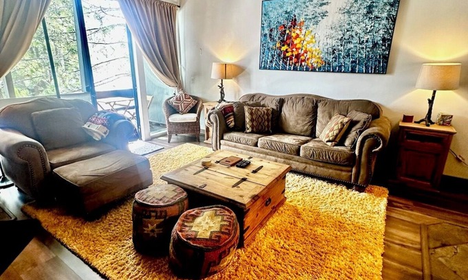 Mammoth Lakes House | Tyrolean Village Getaway