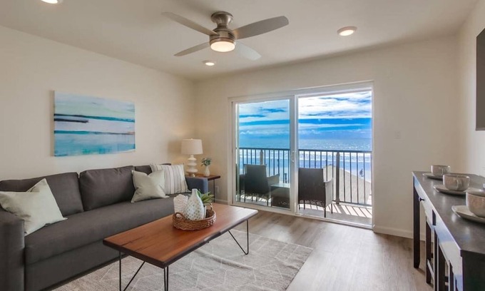 Townsite Condo | Tyson Park House #A - Oceanfront Studio
