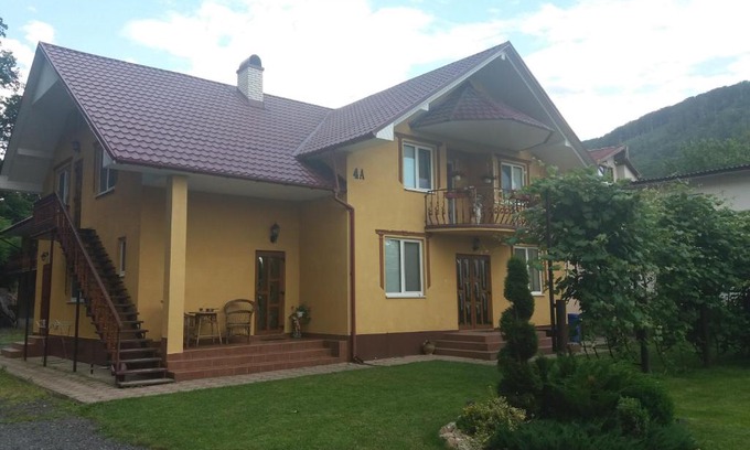 Karpaty Cabin | U Lyudmily