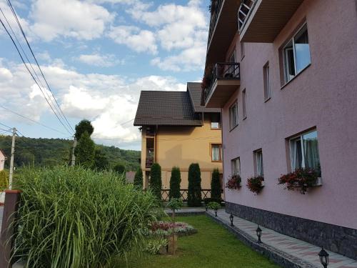 Solochyn House | U Neli