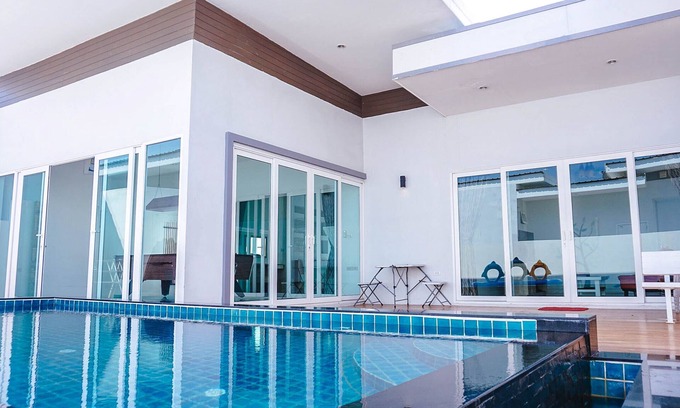 Hin Lek Fai Villa | U pool villa Huahin Situated in Hua Hin
