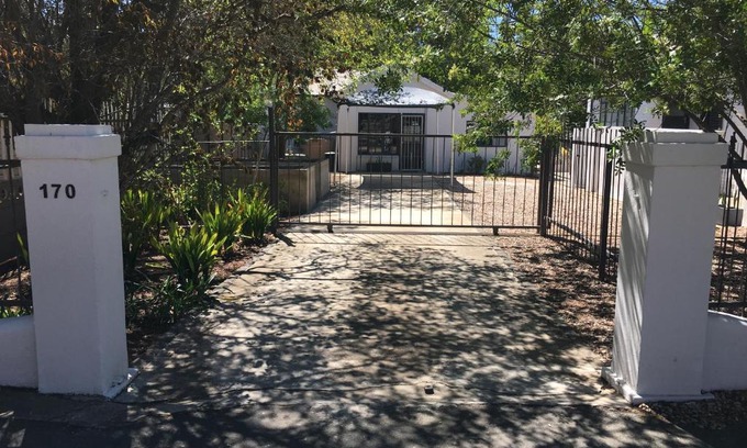 Oudtshoorn Apartment | U.R.B.A.N on St. John