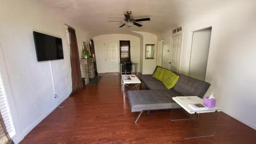 Garfield Apartment | U1 - Entire 2 BR APT in DT PHX with pkg