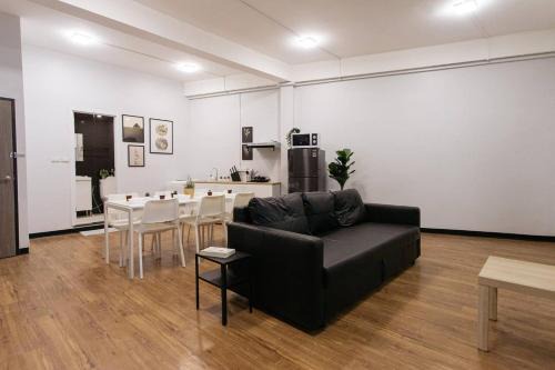 Bang Na Apartment | U3 Large 2 Bedroom Full kitchen near BTS Udomsuk