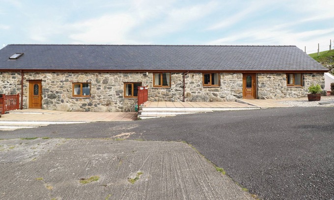Tywyn Cottage | UCHAF, pet friendly, country holiday cottage, with a garden in Tywyn