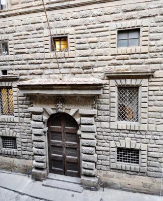 Duomo Apartment | Uffizi Apartment 2