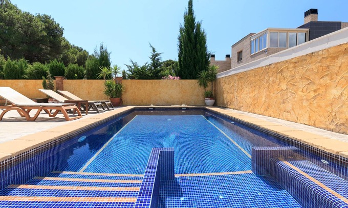 Miami Platja Villa | UHC VILLA IBIZA · Private Pool · Jacuzzi · Bbq · Free WiFi