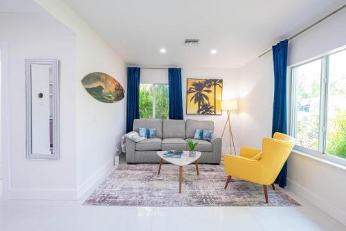 Victoria Park Apartment | Uhost AI - Elegant 1B Haven in Fort Lauderdale