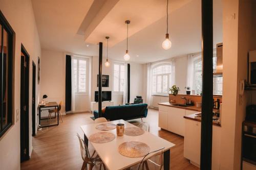 Besancon Apartment | Ultimate Comfort ! Jacuzzi & Sauna.