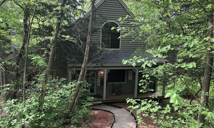 The Galena Territory House | Ultimate Vacation Getaway - Family/Friends Cozy Retreat