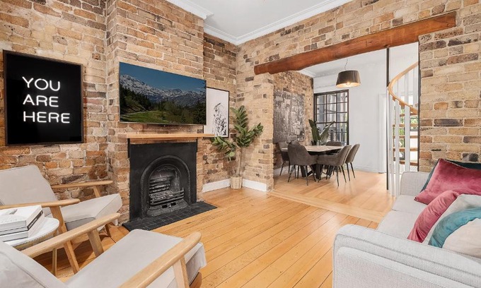 Ultimo House | Ultimo l Renovated 2 Bedroom House With Rooftop Balcony