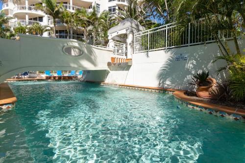 Burleigh Heads Apartment | ULTIQA Burleigh Mediterranean Resort