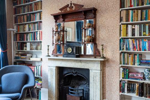 Angel Apartment | Ultra Central London, Modern Flat in Leafy Street