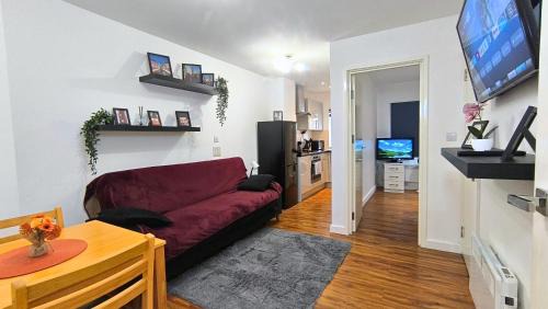 Harrow Apartment | Ultra central next to shopping center and station