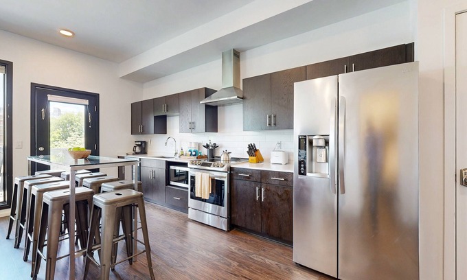 Edgehill Condo | Ultra-Chic Condo with Skyline-View Balcony, Seasonal Pool, & WiFi - 1 Dog OK