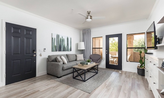 North Scottsdale Condo | Ultra-Clean, Designer Condo. Walk to grocery, restaurants, coffee, and shopping!