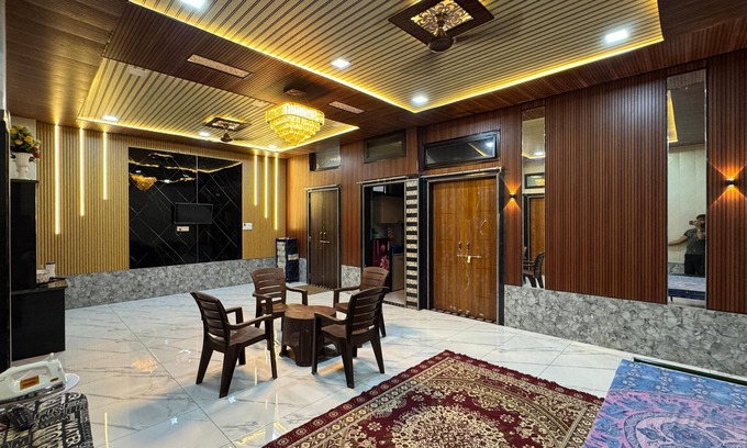 Amer Fort Road Apartment | Ultra-Luxury 3BHK Stay Near Jaipur’s Iconic Forts & Monuments