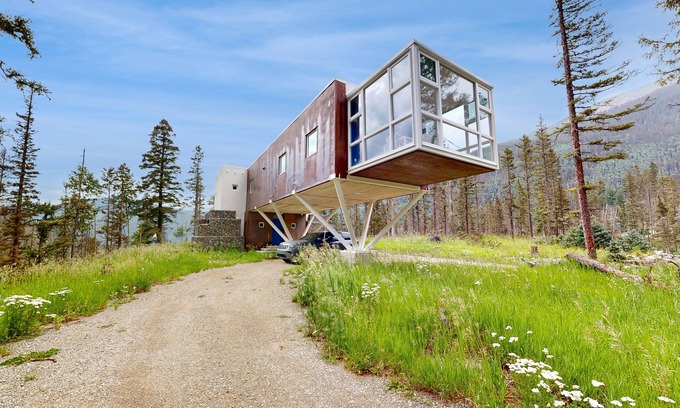 Taos Ski Valley House | Ultra-Modern Home | Sunroom with Big Views | Walk to Kachina Lift