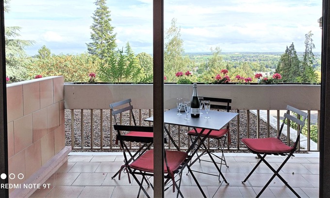 Montrichard Val de Cher Apartment | Un Appartement 2 Pièces au Calme Dans une Ville Animée