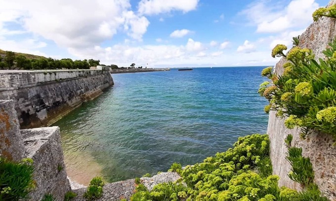 Saint-Martin-de-Re Apartment | Un Délicieux Moment, au Cœur de Saint-martin, Dans cet Appartement Avec Jardinet