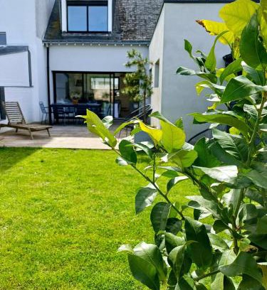 Lorient House | Un jardin en ville - Au calme - Proche des plages