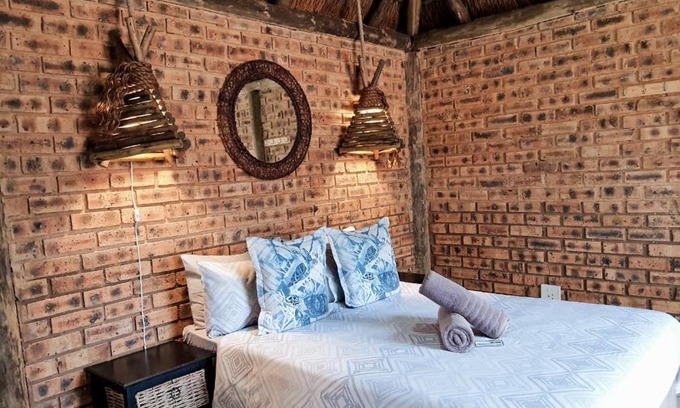 Madibeng House | Unathi Self Catering Private Bush Lodge