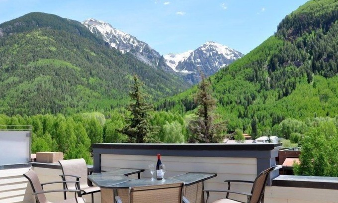 Telluride Condo | Unbeatable Location for Festivals with Amazing Views