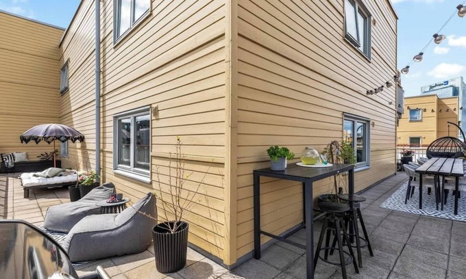 Gronland Apartment | Unbeatable Location - Priv Rooftop - Self Check-in