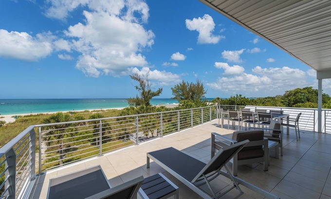 Nokomis House | Unbelievable Casey Key waterfront home, nestled right on serene beachfront