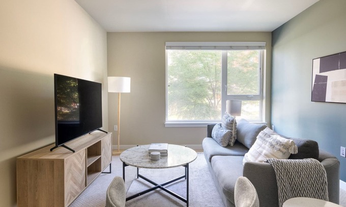 Overlake Apartment | Unbelievable Redmond 2BR w/BBQ & Gym, nr Tech Hub, by Blueground